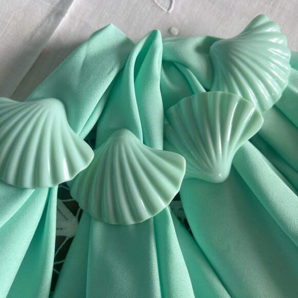 Vintage Mint Green Dinner Napkins and Shell Rings Set of 4 Coastal Home Dining - Picture 2 of 9